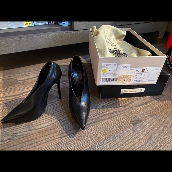 Burberry runway heels - Picture 1 of 2